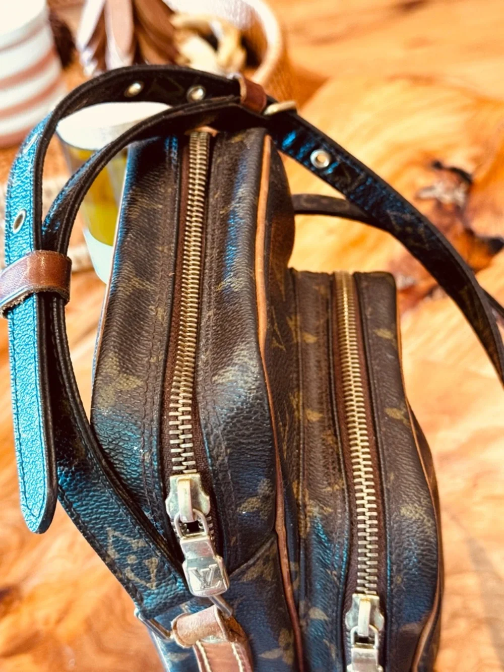 Louis Vuitton Crossbody monogram bag DANUBE vintage 2003 - Picture 6 of 17